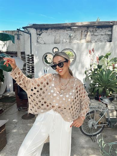 Deliklli Koyu Bej Bluz