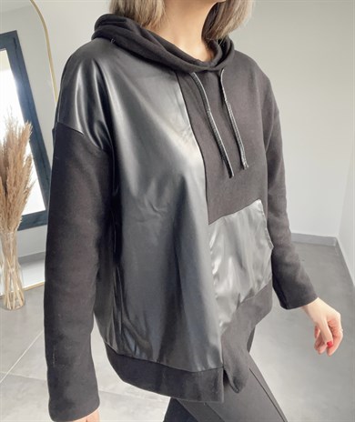 Deri Detaylı Kapşonlu Sweatshirt
