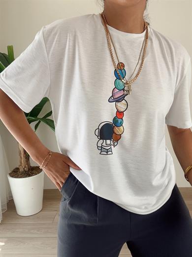 Desenli Ekru Tişört