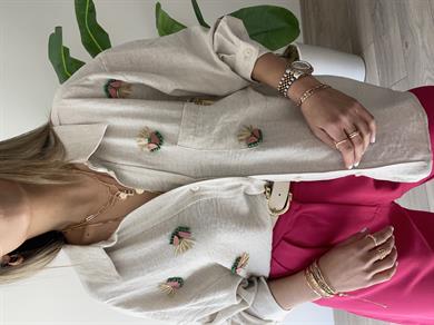 Düşük Omuzlu İşlemeli Gömlek