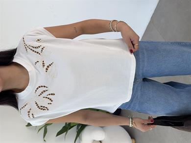 Ekru Cutwork Nakış Detaylı Tshirt