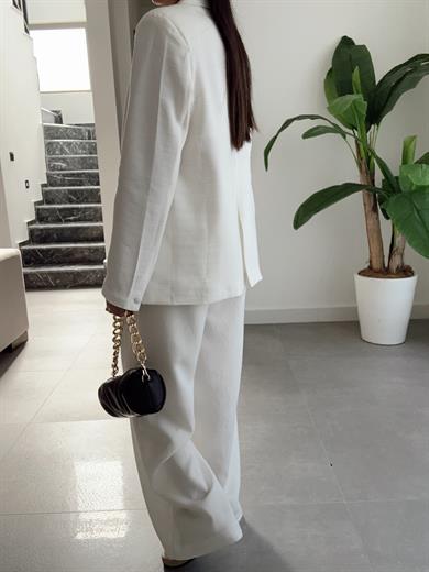 Ekru Düğme Detaylı Blazer