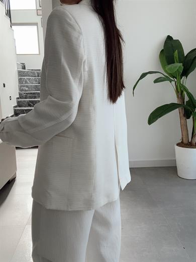 Ekru Düğme Detaylı Blazer