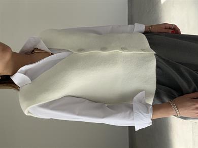 Ekru Düğmeli Triko Yelek