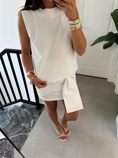 Ekru Fiyonk Detaylı Etek Takım