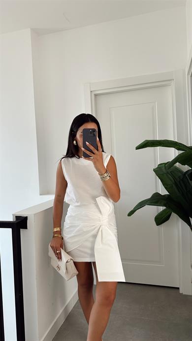 Ekru Fiyonk Detaylı Etek Takım