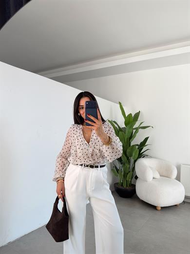 Ekru Kahve Puantiyeli Önü Volan Gömlek