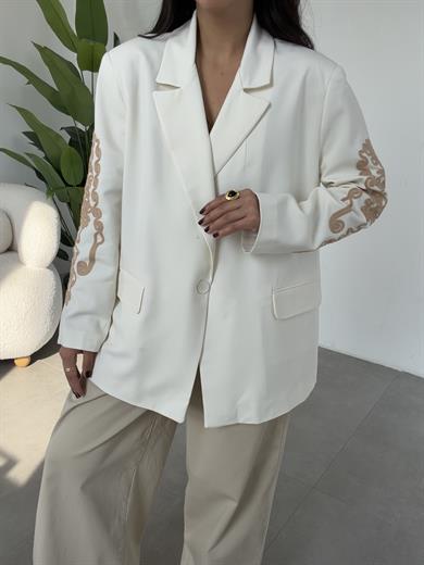 Ekru Kol Nakış Detaylı Vatkalı Ceket