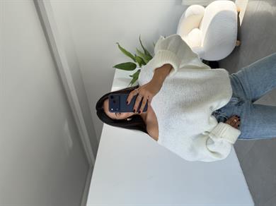 Ekru Kolları Katlamalı Triko Kazak