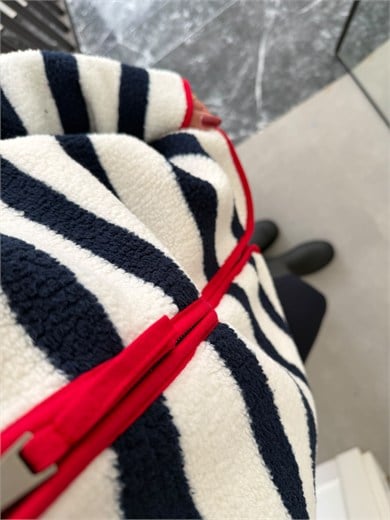 Ekru Lacivert Çizgili Polar Sweat