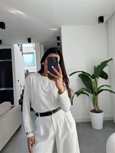 Ekru Önden Düğmeli Likralı Bluz