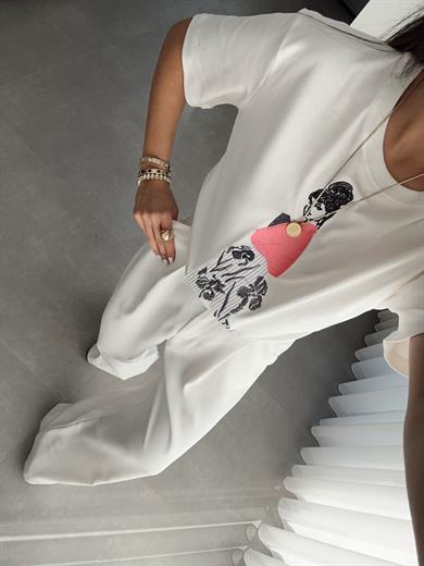 Ekru Pembe Kadın Nakış Detaylı Tshirt