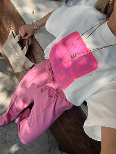 Ekru Pembe Önden Baskılı Tişört