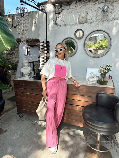 Ekru Pembe Önden Baskılı Tişört