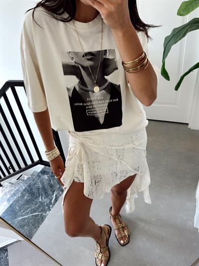 Ekru Resim Baskılı Tshirt