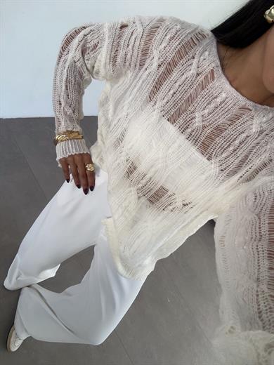 Ekru Saç Örgülü Ajurlu Kazak