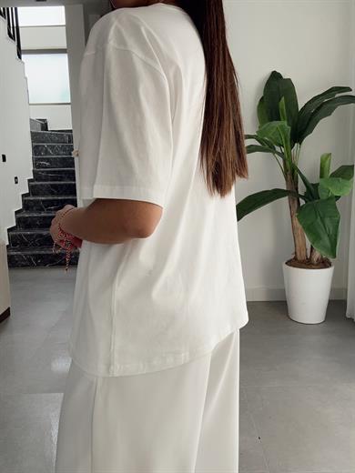 Ekru Şapka Baskılı Tişört