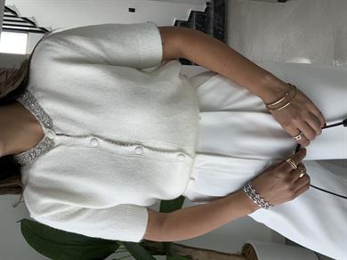 Ekru Yakası Taş Detaylı Triko Hırka