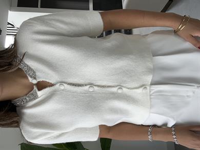 Ekru Yakası Taş Detaylı Triko Hırka