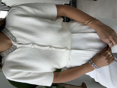 Ekru Yakası Taş Detaylı Triko Hırka