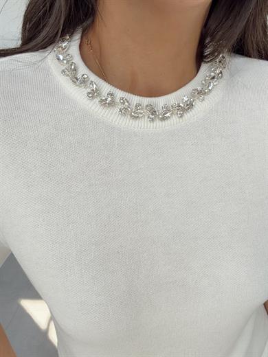 Ekru Yakası Taşlı Kısa Kol Kazak