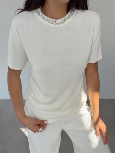 Ekru Yakası Taşlı Kısa Kol Kazak