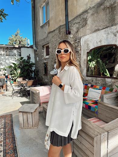 Ekru Yanı Yırtmaçlı Oversize Gömlek