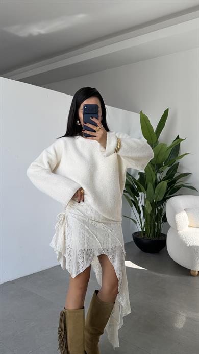 Ekru Yumoş Bol Kol Kazak