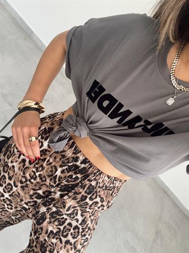 Füme-Siyah Yazılı Tişört