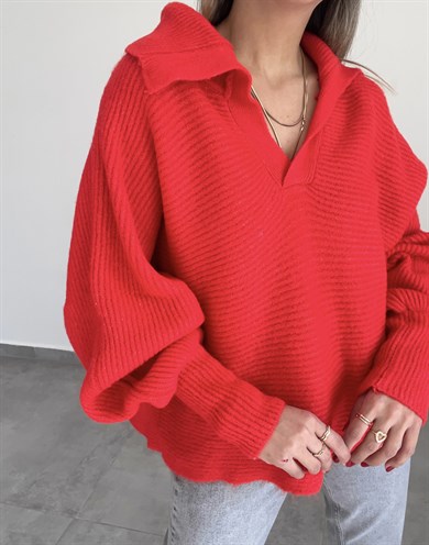 Geniş Yaka Kırmızı Triko Kazak