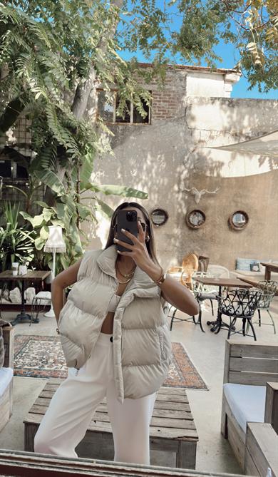 Gold Yan Cep Detaylı Parlak Yelek