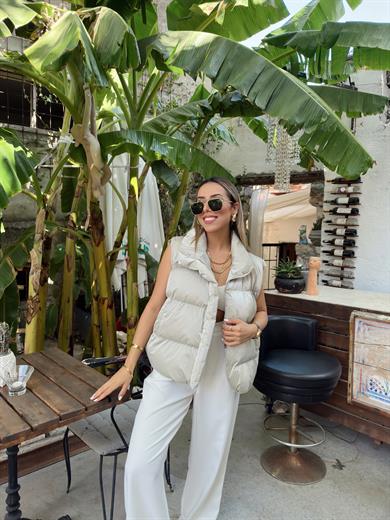 Gold Yan Cep Detaylı Parlak Yelek