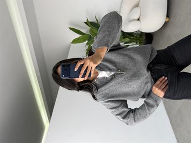 Gri 4 Düğmeli Triko Kazak