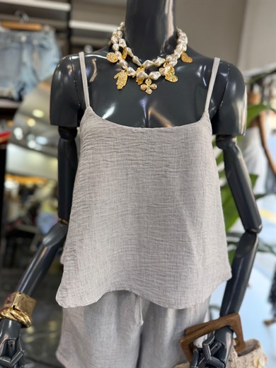 Levure Gri Askılı Crop Bluz