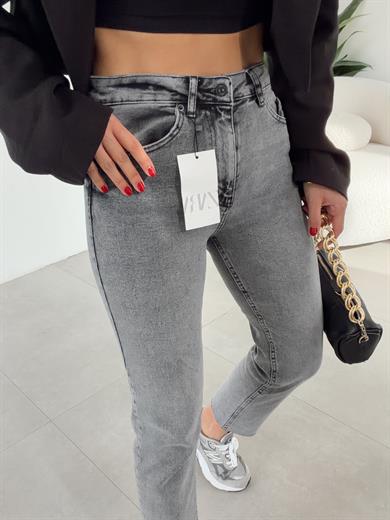 Gri Boyfit Kesik Paça Jean
