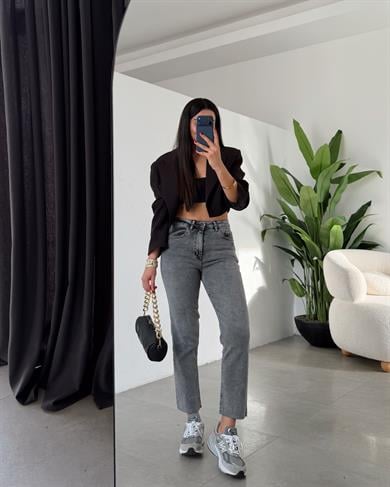 Gri Boyfit Kesik Paça Jean