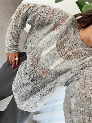 Gri Saç Örgülü Ajurlu Kazak