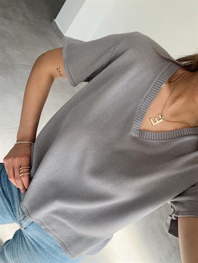 Gri V Yaka Kısa Kol Triko