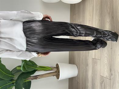 Gümüş Detaylı Parlak Pantolon