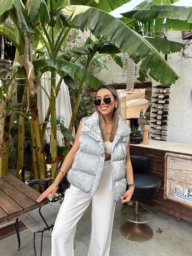 Gümüş Yan Cep Detaylı Parlak Yelek