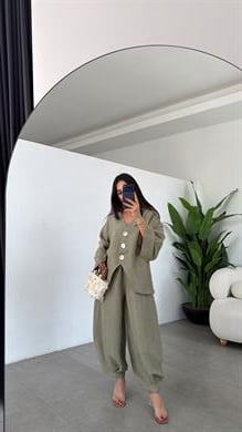 Haki Düğme Detaylı Keten Takım