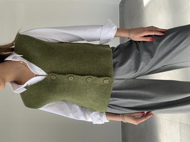 Haki Düğmeli Triko Yelek