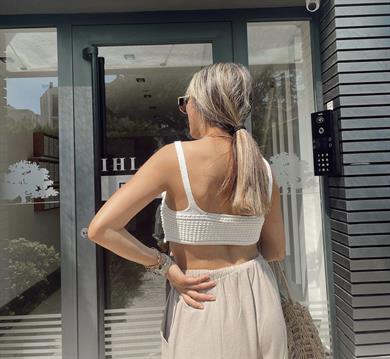 Ham Ekru Deniz Kabuklu Crop