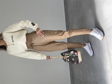 İçi Şardonlu Bej Deri Pantolon