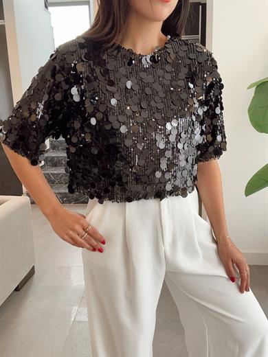 İri Pullu Siyah Bluz