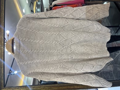 Kabartma Örgü Desenli Bej Triko Hırka