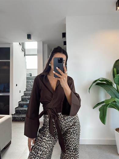 Kahve Bağlamalı Crop Gömlek