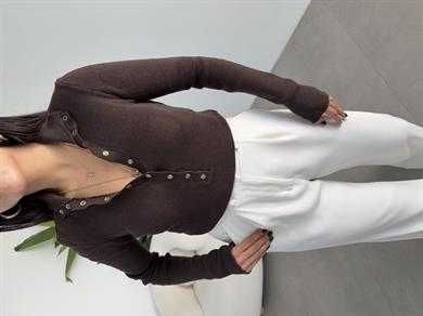 Kahve Çıtçıt Detaylı Triko Kazak