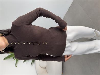 Kahve Çıtçıt Detaylı Triko Kazak