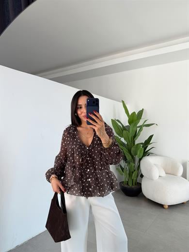 Kahve Ekru Puantiyeli Önü Volan Gömlek